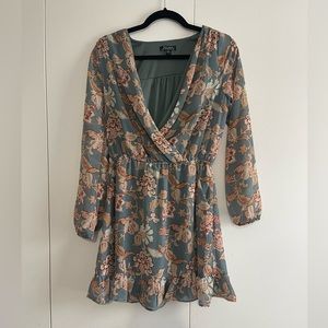 Floral v-neck mini with pockets